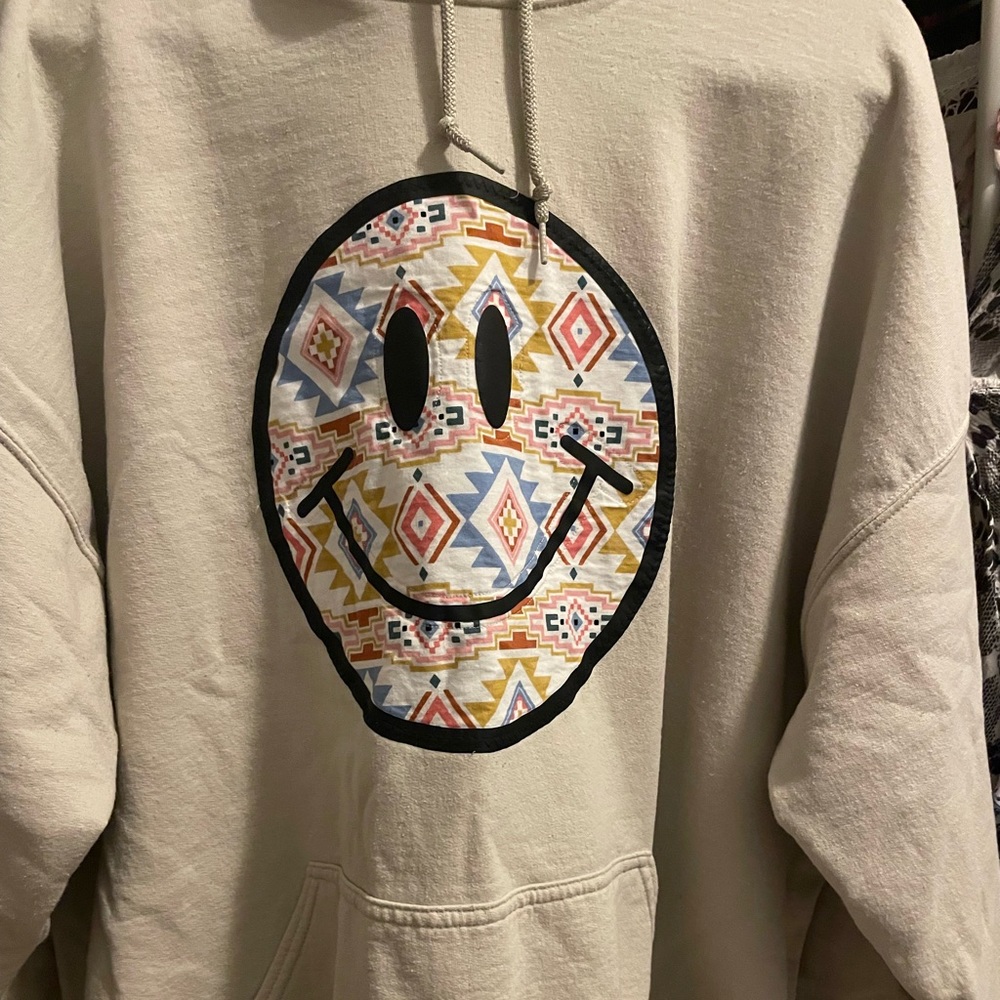 Skullhouse Designs smiley sweatshirt